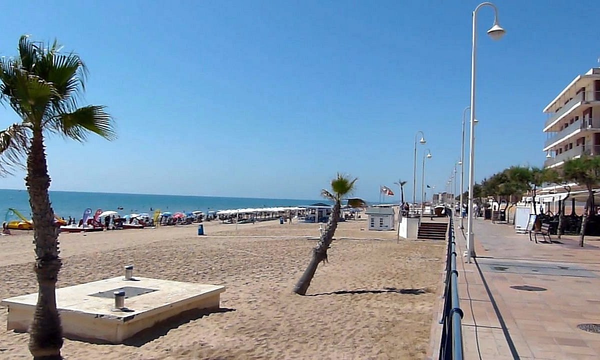 beach-and-promenade